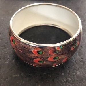 Pretty peacock feather enamel bracelet 🤩